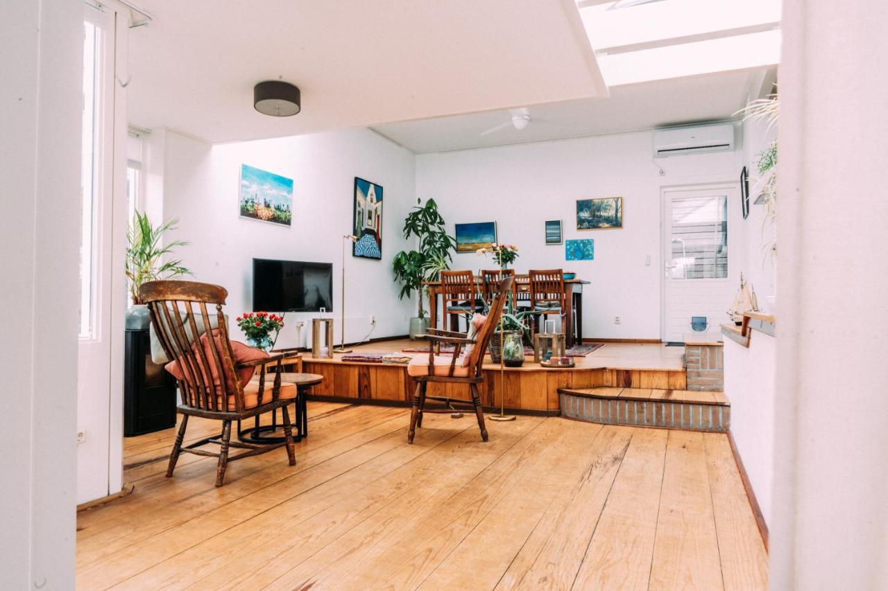 Huis Aan De Haven Lemmer Bagian luar foto
