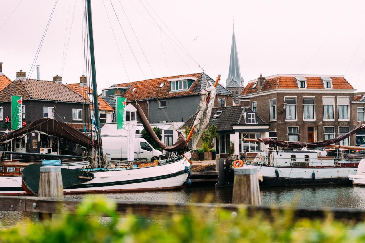 Huis Aan De Haven Lemmer Bagian luar foto
